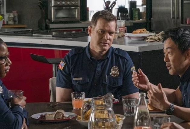 Кадр из «911 служба спасения» 2 сезон 15 серия