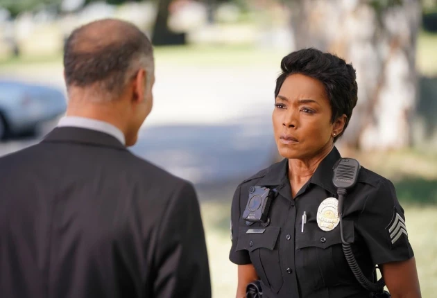 Кадр из «911 служба спасения» 2 сезон 5 серия