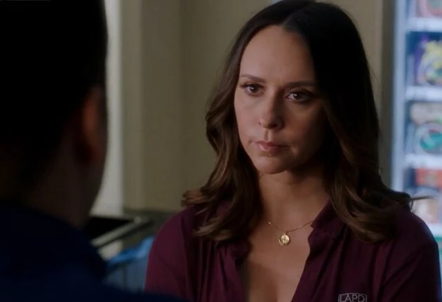 Кадр из сериала 911 служба спасения 2 сезон