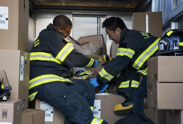 Кадр из «911 служба спасения» 3 сезон 17 серия