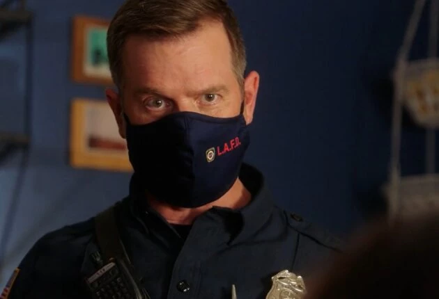 Кадр из сериала 911 служба спасения 4 сезон