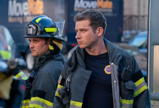 Кадр из «911 служба спасения» 6 сезон 7 серия