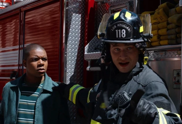 Кадр из «911 служба спасения» 9 сезон 3 серия